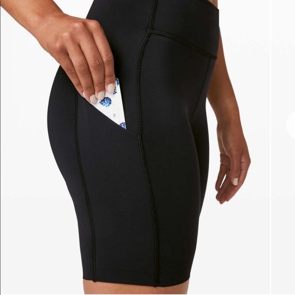 Lululemon X Barrys Stronger as One High-Rise 8" Biker Shorts Size 2 - Picture 3 of 11